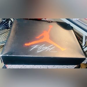 Jordan 4 red thunder